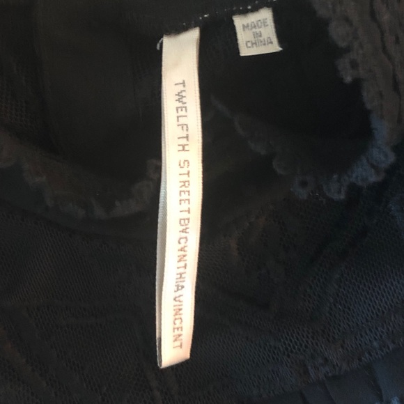 Cynthia Vincent Black Lace Buttoned Turtleneck Top - Picture 7 of 8